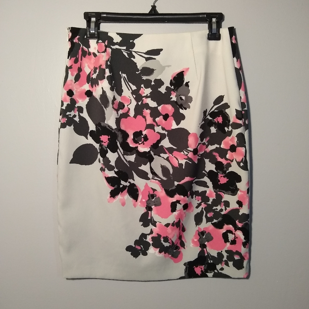 New York Co. Stretch Pencil Skirt floral print sz4 - Picture 5 of 7